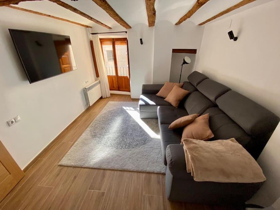 Villa Sol Casa Con Cueva Privada Y Vistas A La Iglesia Requena Dış mekan fotoğraf