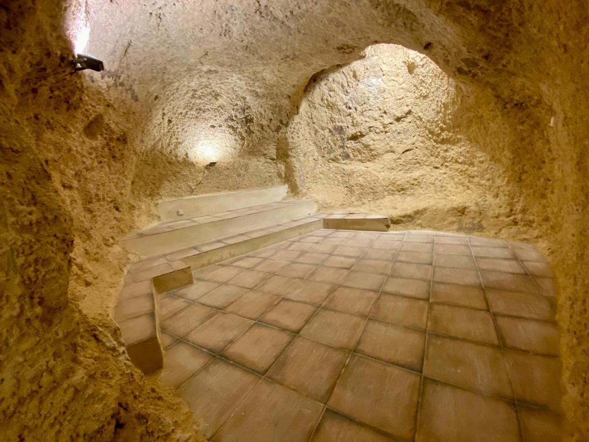 Villa Sol Casa Con Cueva Privada Y Vistas A La Iglesia Requena Dış mekan fotoğraf